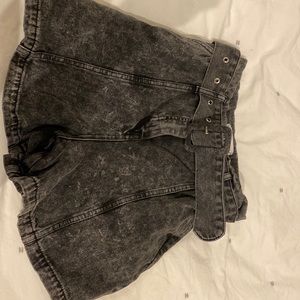 Zara high waisted belted jean washed shorts